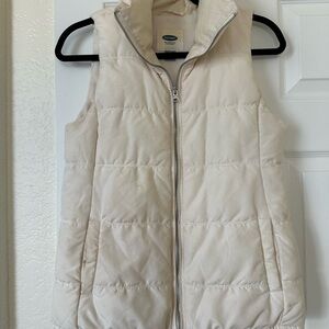 Old Navy Women's Light Beige Puffer Vest